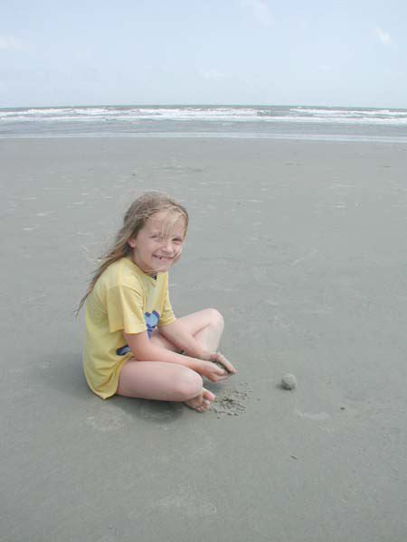 09sarahwithsandball