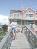 07sueinfrontofcottage