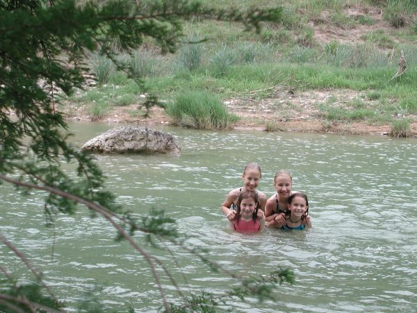 girlsinriver